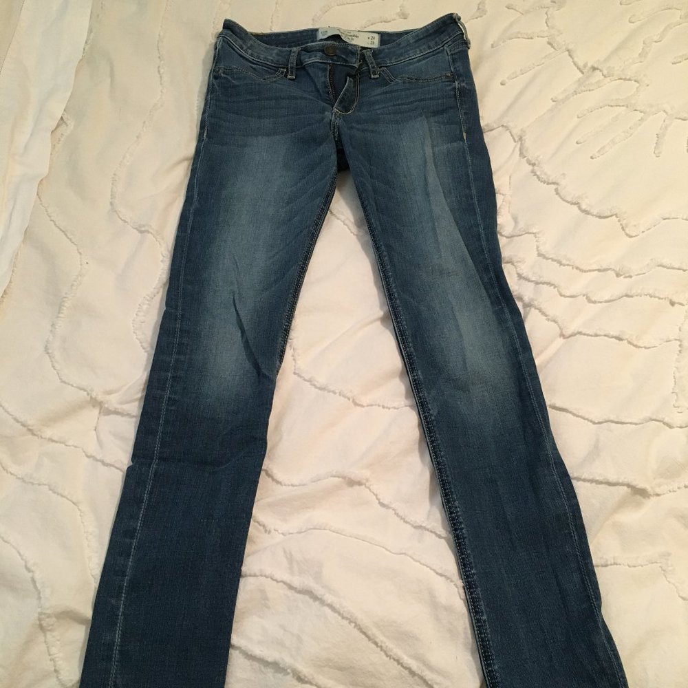 medium wash skinny jeans